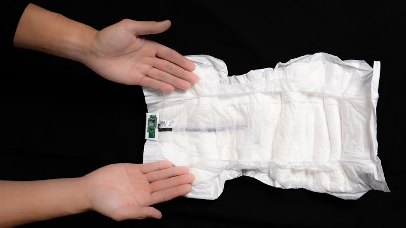 Battery-free smart diaper